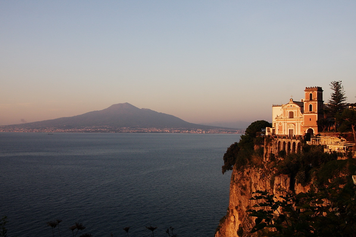 vico equense panorama vesuvio