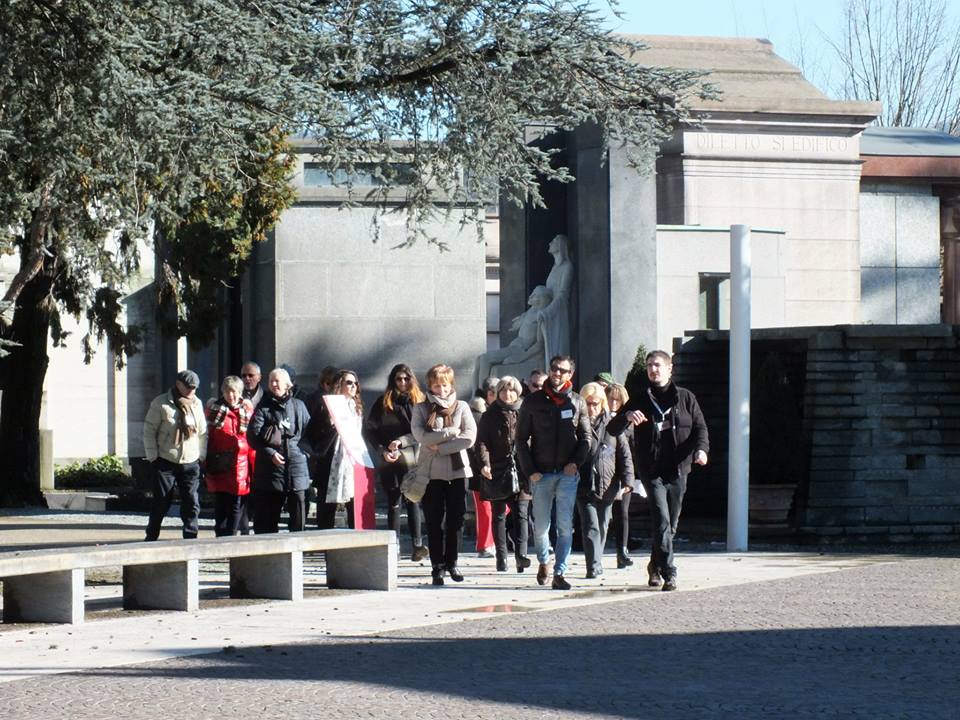 guida turistica in piazza san pietro